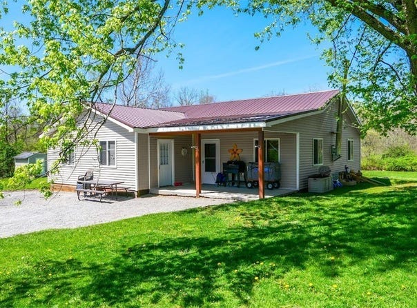 10453 Parkman Road, Garrettsville, OH 44231