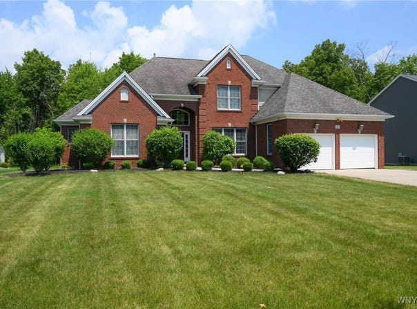280 Forest Creek Lane, Grand Island, NY 14072