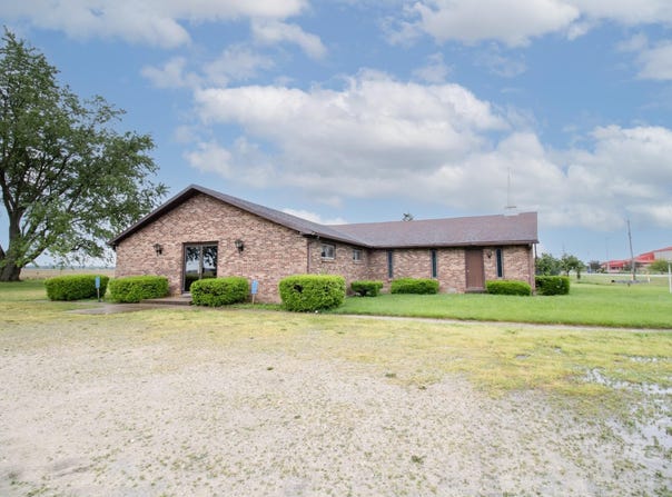 1644 E Washington Street, Winchester, IN 47394