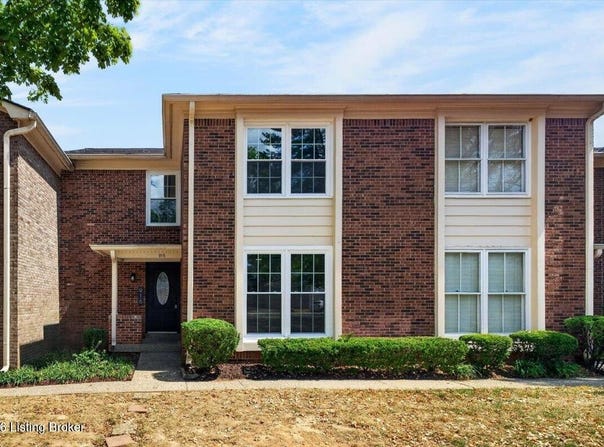 916 Burning Springs Cir, Louisville, KY 40223