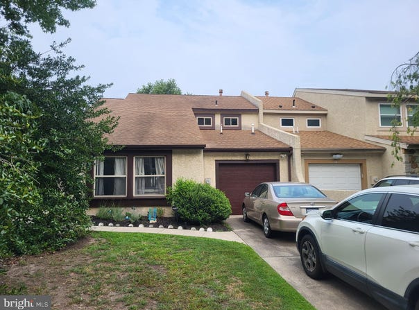 20 PEREGRINE DRIVE, VOORHEES, NJ 08043