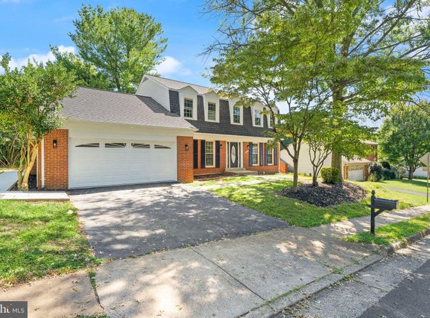 6121 WINNEPEG Drive, BURKE, VA 22015