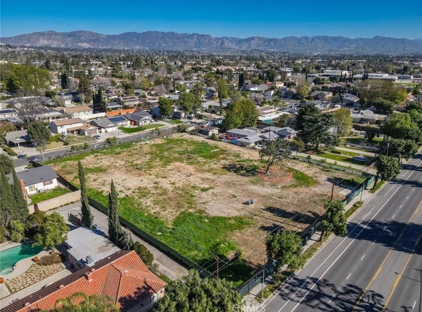 17559 Devonshire Street, Northridge, CA 91325