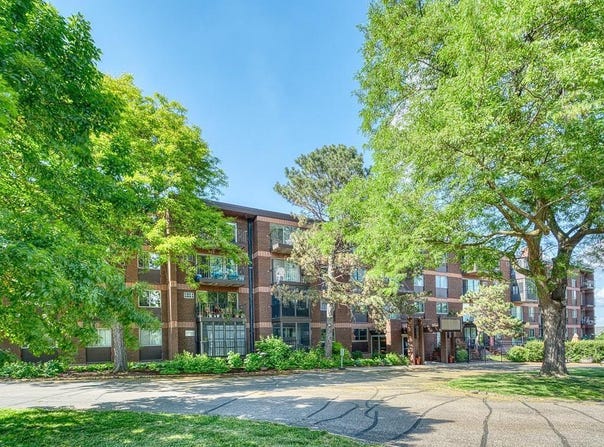 334 Cherokee Avenue, Saint Paul, MN 55107