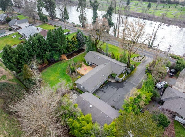 3130 Lower River Road, Grants Pass, OR 97526