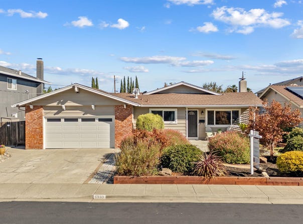 6933 Cedar Ln, Dublin, CA 94568