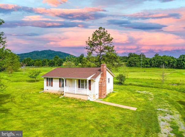 49 WATER Street, SPERRYVILLE, VA 22740
