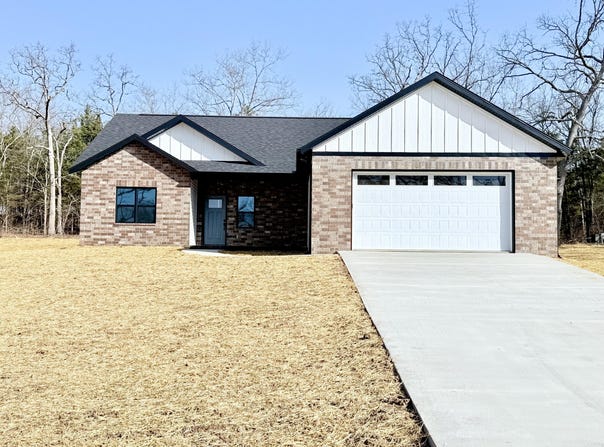 103 Remington Circle, Houston, MO 65483