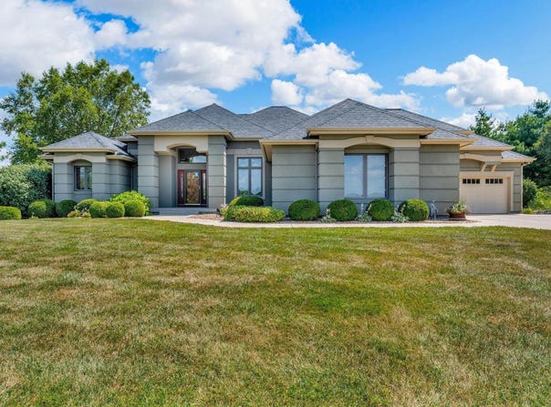 3825 SE Elm Cove, Berryton, KS 66409
