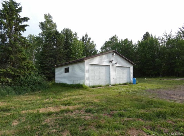 18093 M-28, Ewen, MI 49925