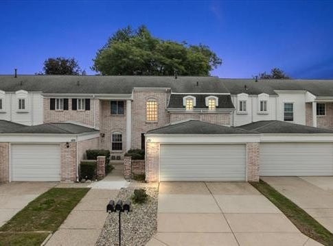 171 Manor Way, Rochester Hills, MI 48309