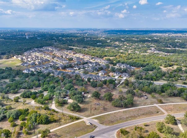 208 Whisper Ln, Georgetown, TX 78628