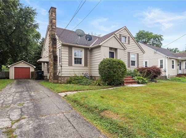1041 Bell Court, Elyria, OH 44035
