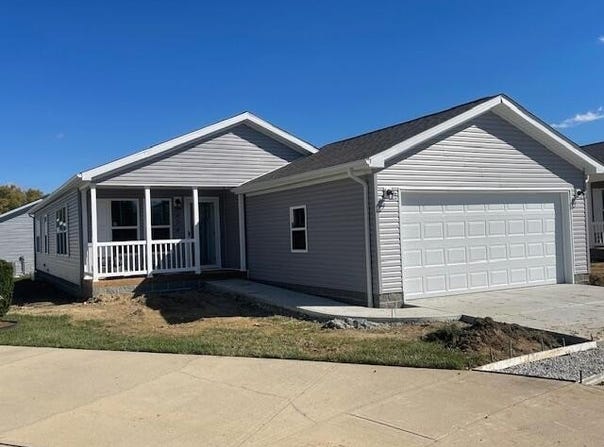 474 Kalynn Circle, Fairborn, OH 45324