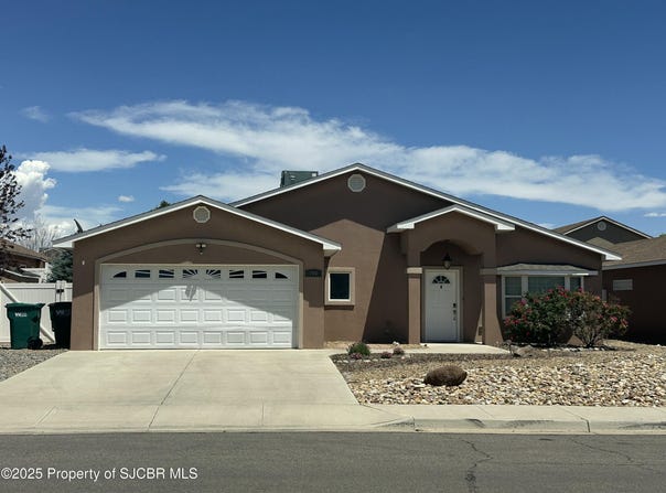 704 BISHOP Lane, Farmington, NM 87401