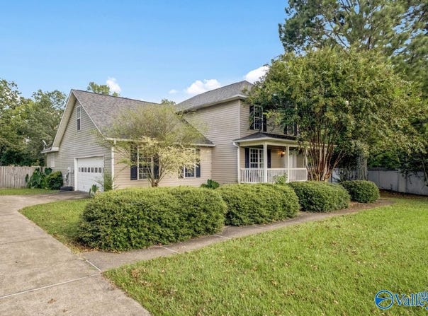 101 Saint Andrews Street, Rainbow City, AL 35906
