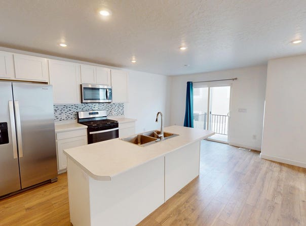 1917 N BLUE IRIS Ave E, Tooele, UT 84074