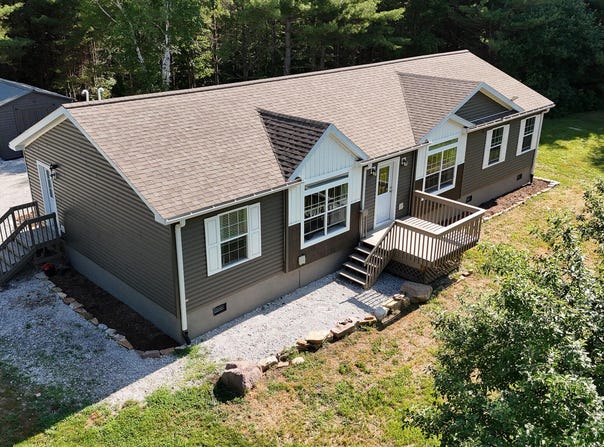 606 Patent Road, Peru, NY 12972