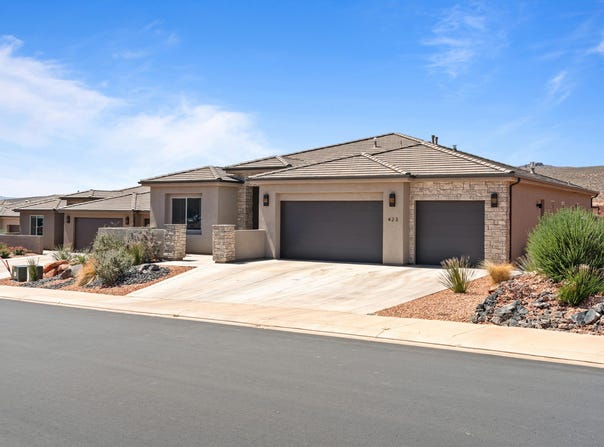 423 W FITNESS Way, Ivins, UT 84738