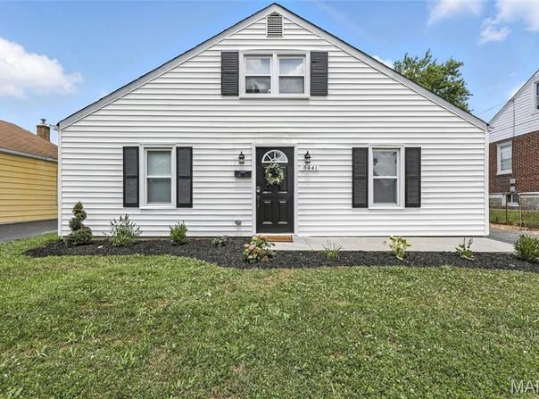 9441 Ridge Avenue, Overland, MO 63114