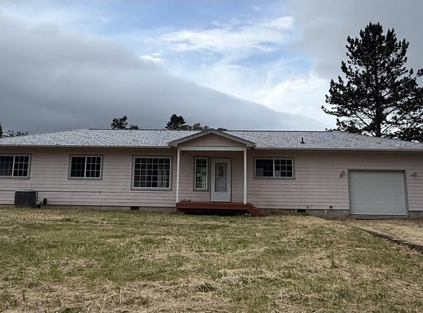 151 E DATE St, Powers, OR 97466