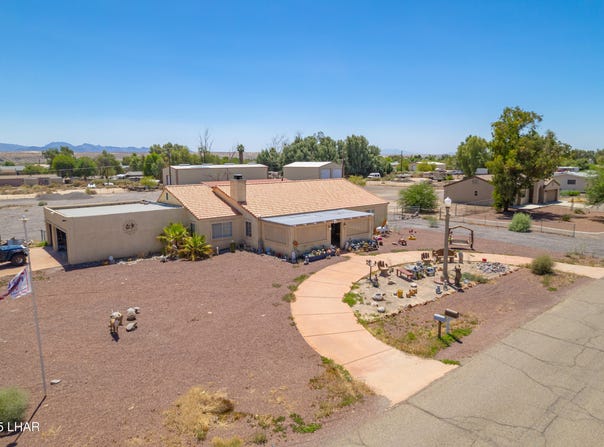 7142 S Martin Dr, Mohave Valley, AZ 86440