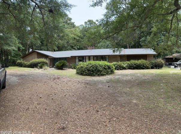 6405 Pigott Avenue SW, Ocean Isle Beach, NC 28469
