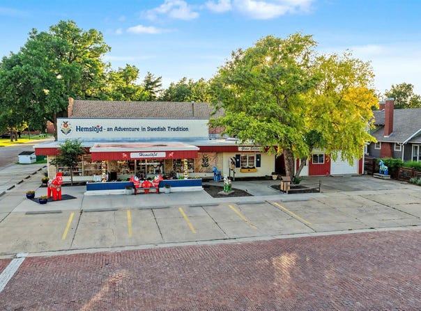 201 N Main St, Lindsborg, KS 67456