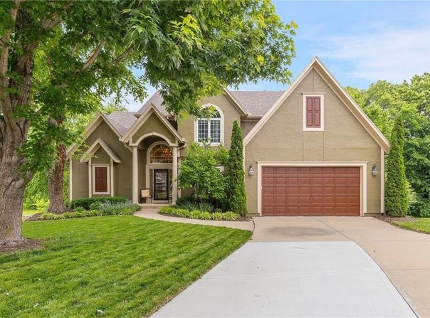 22614 W 46th Terrace, Shawnee, KS 66226