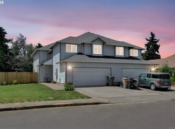 860 S 8TH ST, Harrisburg, OR 97446