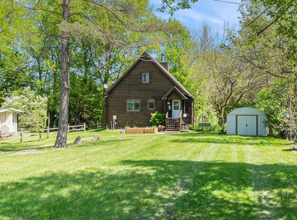 18862 Oxbow Drive, Barryton, MI 49305