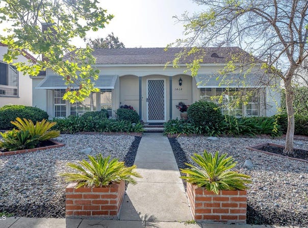 1404 Sycamore Avenue, Glendale, CA 91201