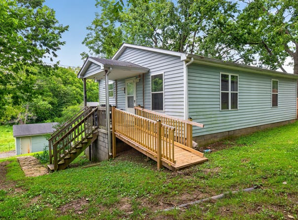 310 E 10th Street, Millersburg, KY 40348