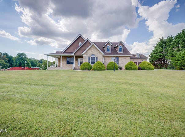 671 Old Embreeville Road, Jonesborough, TN 37659