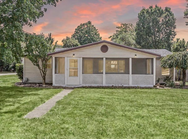27412 Sunnyfield Drive, Elkhart, IN 46514