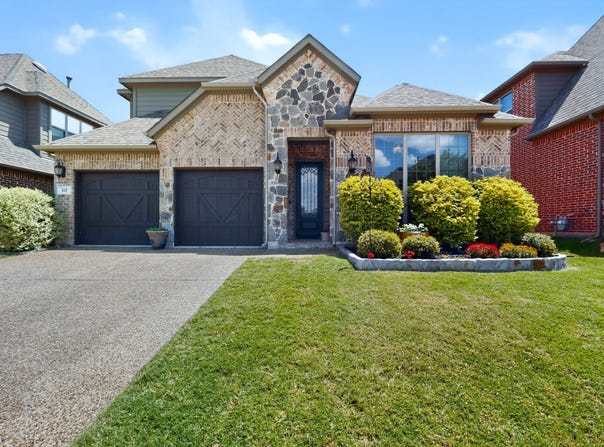 428 Balmora Way, Roanoke, TX 76262
