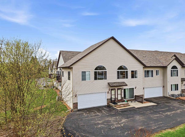 730 Cherokee Path, Lake Mills, WI 53551