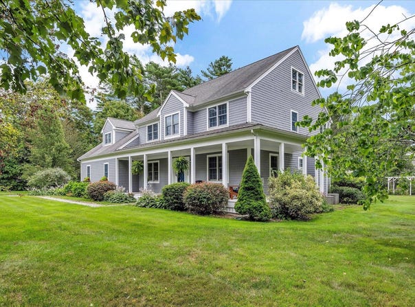 4 Main Sail Drive, Forestdale, MA 02644