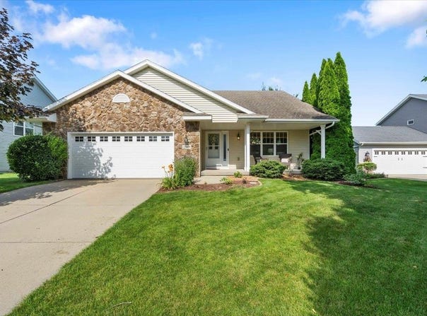 2869 Larkspur Lane, Fitchburg, WI 53711