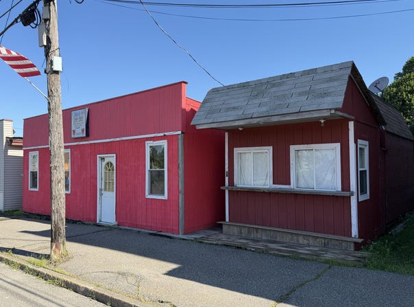 69 Main Street, East Millinocket, ME 04430