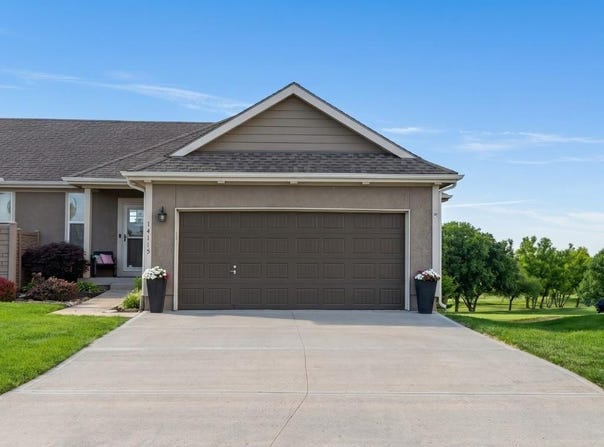 14115 Amanda Lane, Basehor, KS 66007