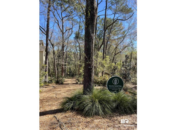 Pensacola Avenue, Fairhope, AL 36532