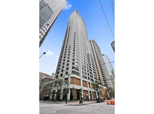 400 E Ohio Street, Chicago, IL 60611
