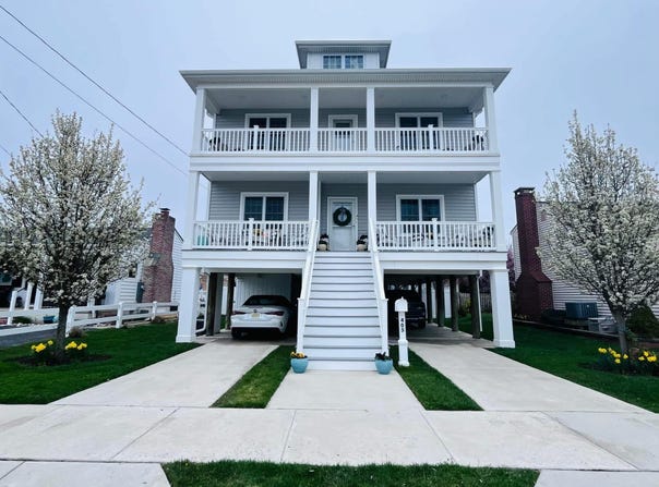 405 N Dudley Ave, Ventnor, NJ 08406