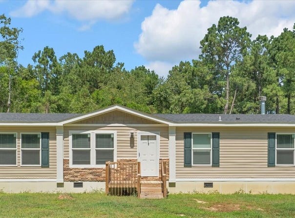 152 Ridgelake Circle, St Matthews, SC 29135