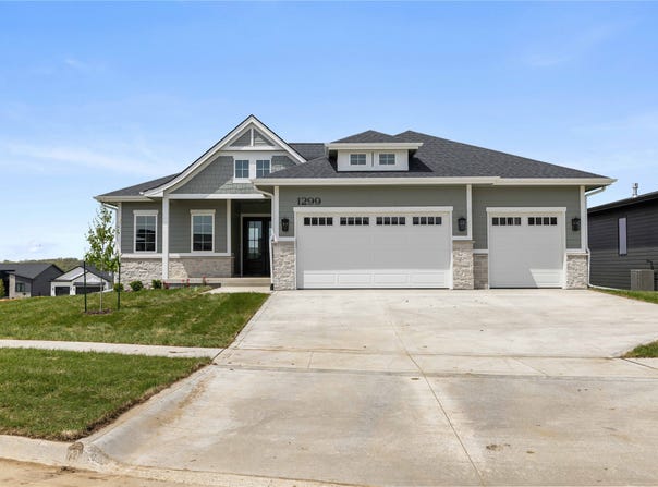 1299 S Radley Street, West Des Moines, IA 50266