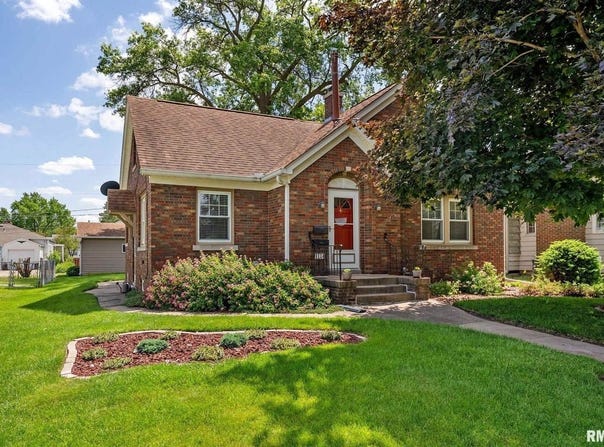 2424 18TH Avenue A, Moline, IL 61265
