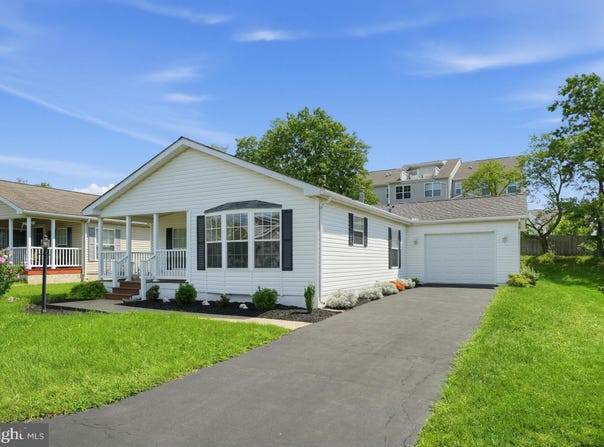 108 DYER Court, ROYERSFORD, PA 19468