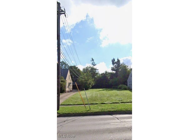 2015 S Green Road, South Euclid, OH 44121