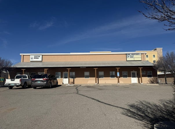 3 George Court, Edgewood, NM 87015